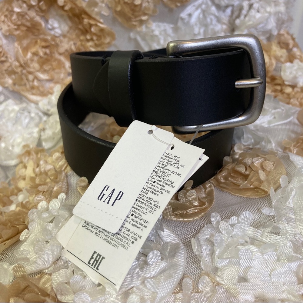 Boys Classic Black Leather Belt NWT Medium
